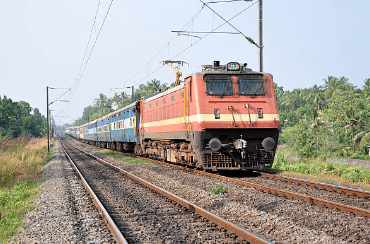 ರೈಲು ಪ್ರಯಾಣಿಕರೇ ಗಮನಕ್ಕೆ:ಬೆಂಗಳೂರು ಮತ್ತು ಕಲಬುರಗಿ ರದ್ದಾಗಿದೆ ವಿಶೇಷ ರೈಲು